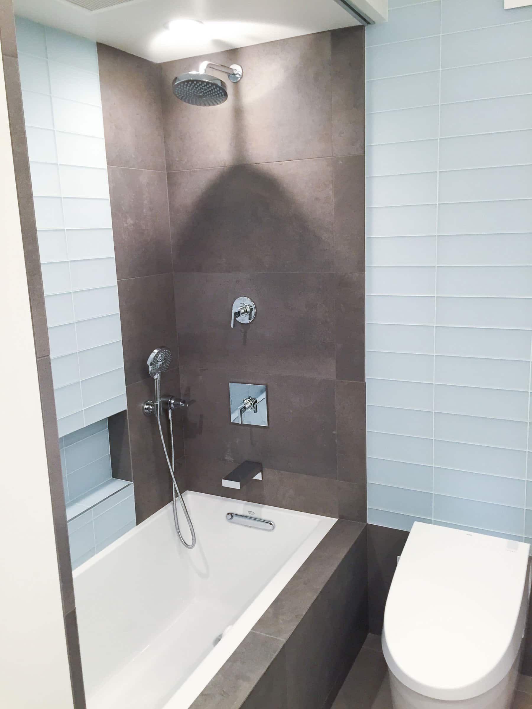 Bathroom bath